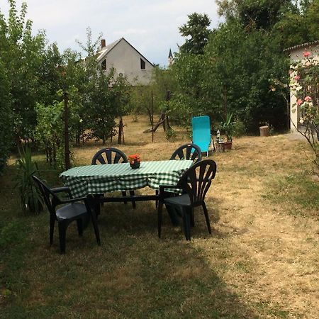 Appartamento Nyárfa Keszthely Esterno foto