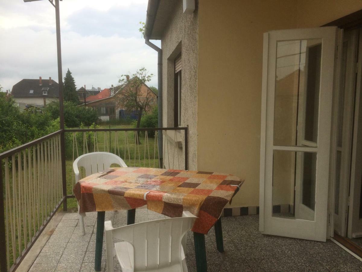 Appartamento Nyárfa Keszthely Esterno foto